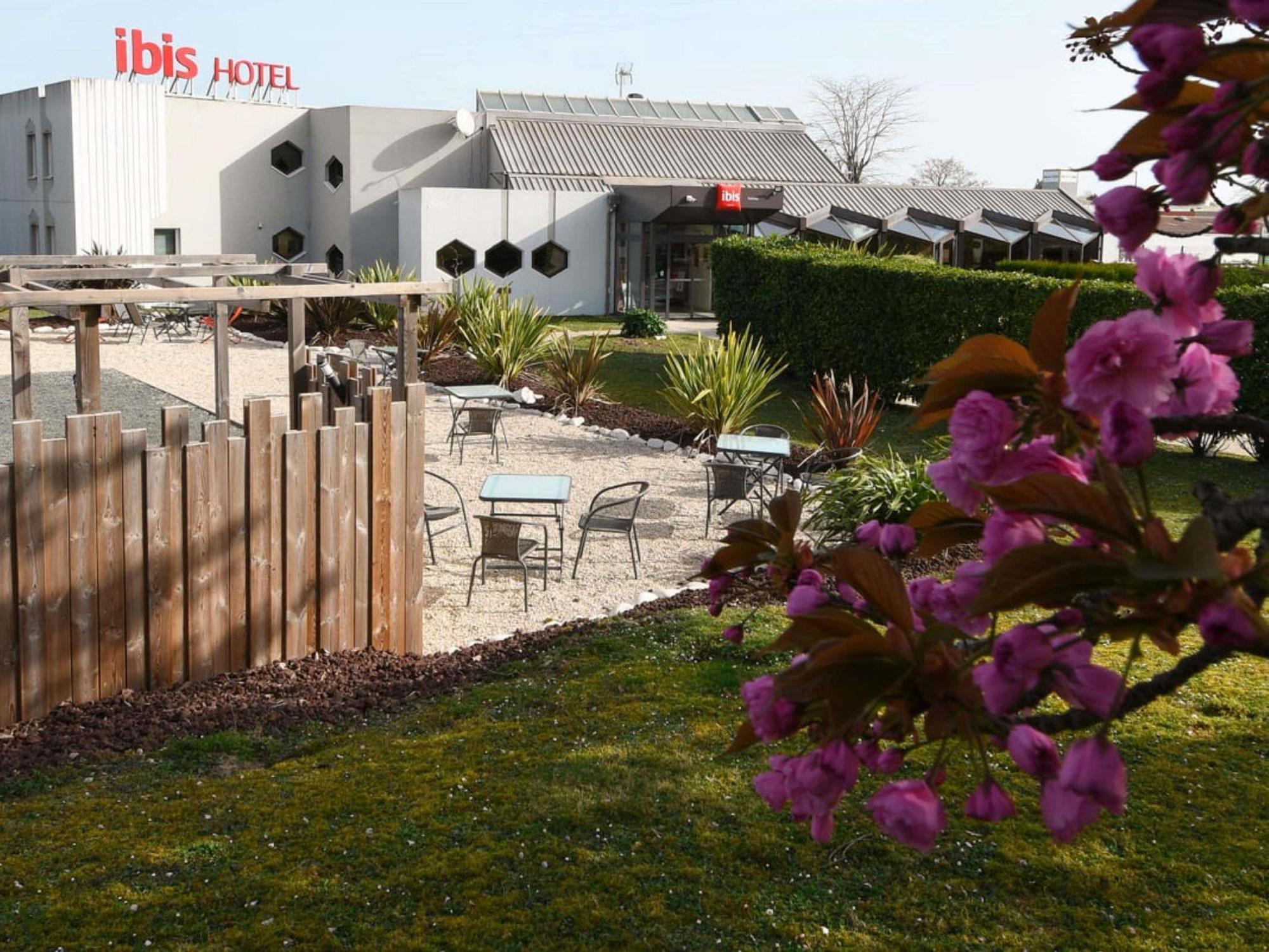 Ibis Hotel 3*